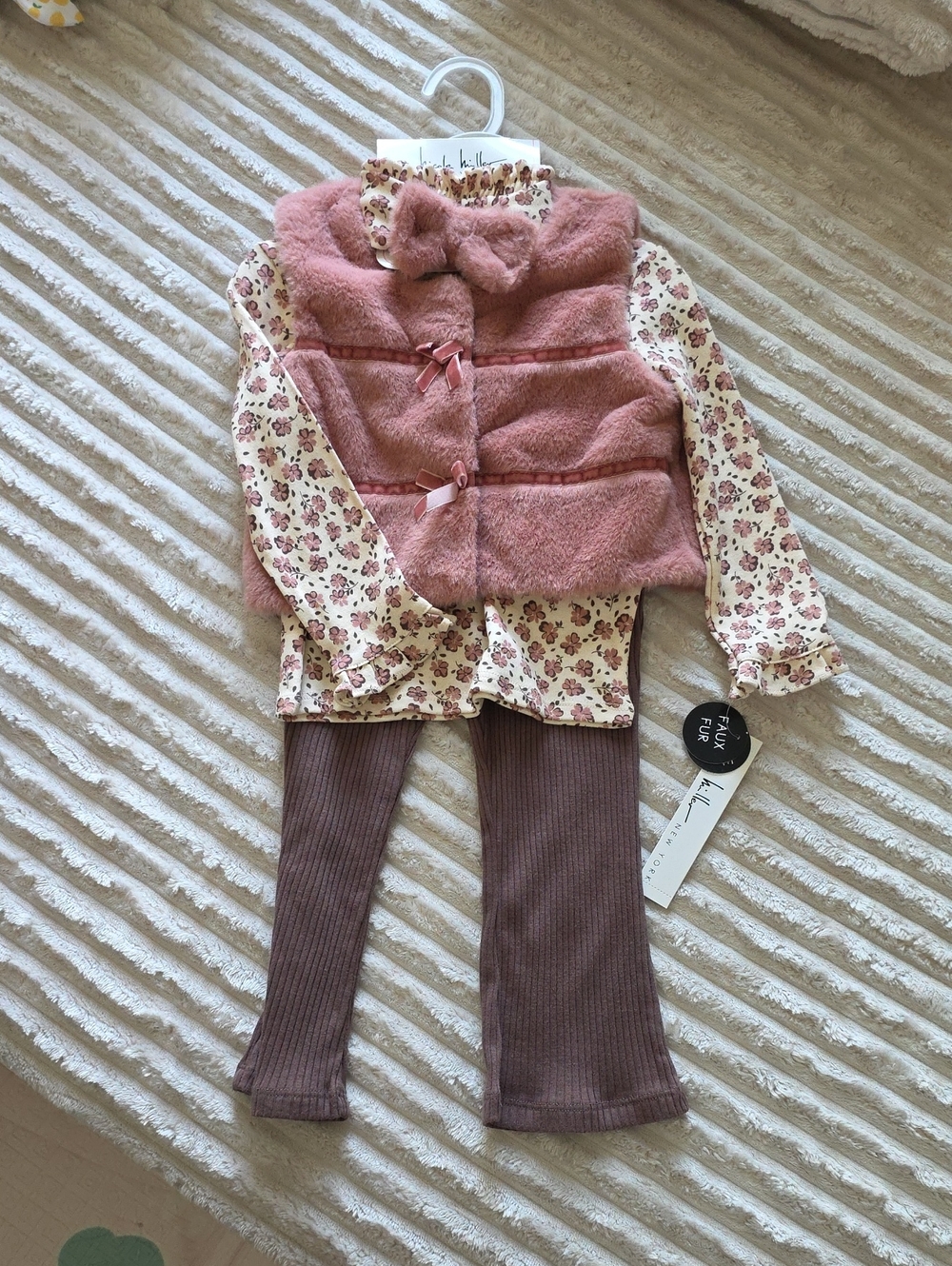 Pink Faux Fur Vest with Floral Top & Mauve Ribbed Leggings